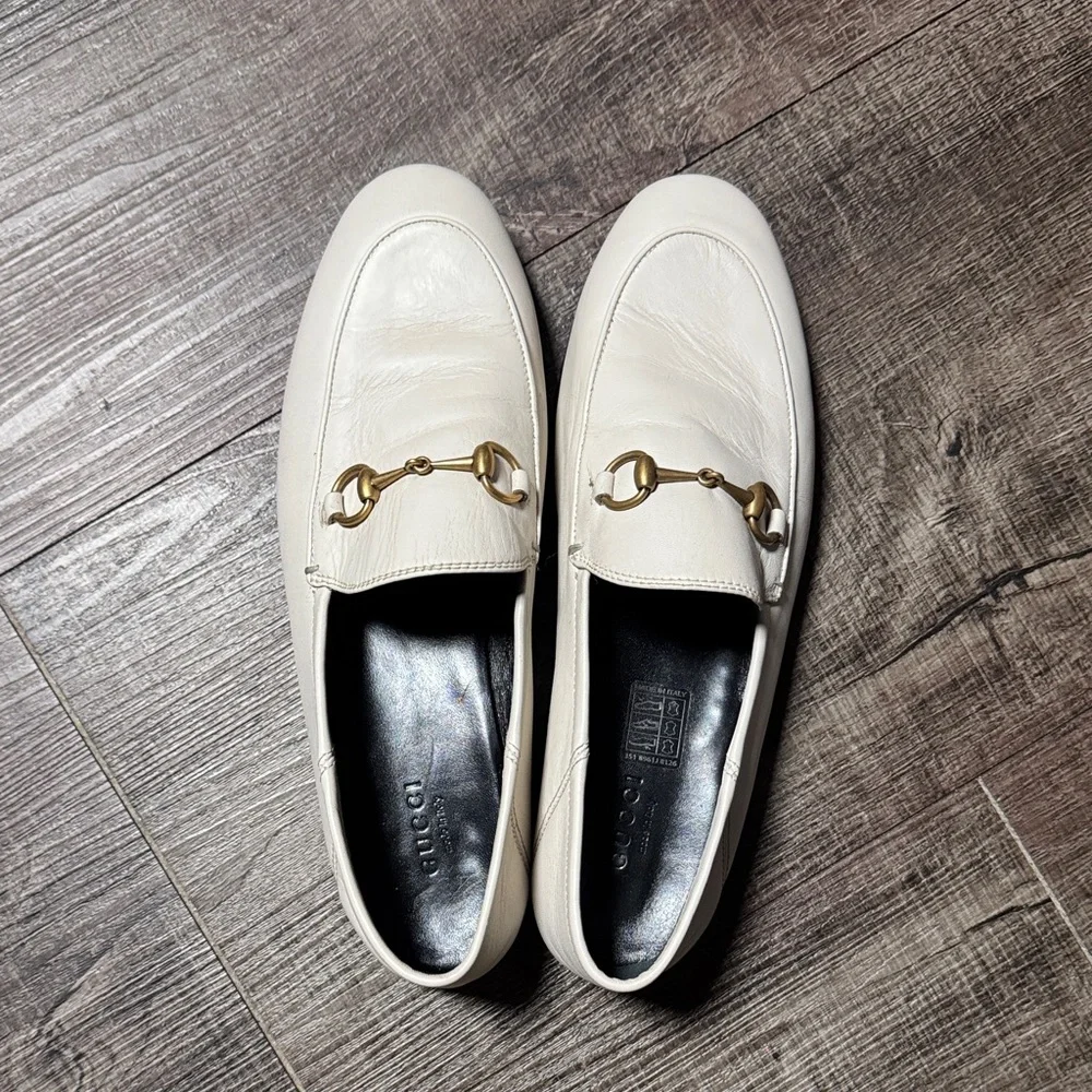 Gucci Brixton Horsebit White Leather Loafers with Gold Hardware - Picture 10 of 14
